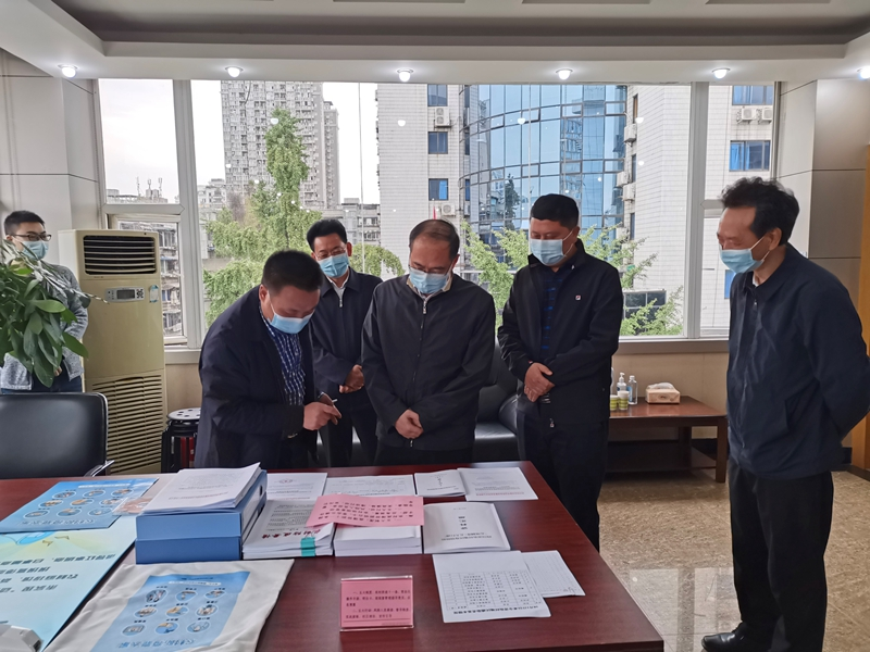 胡云副省長赴農(nóng)業(yè)農(nóng)村廳調(diào)研糧食生產(chǎn)和農(nóng)村疫情防控等“三農(nóng)”重點(diǎn)工作